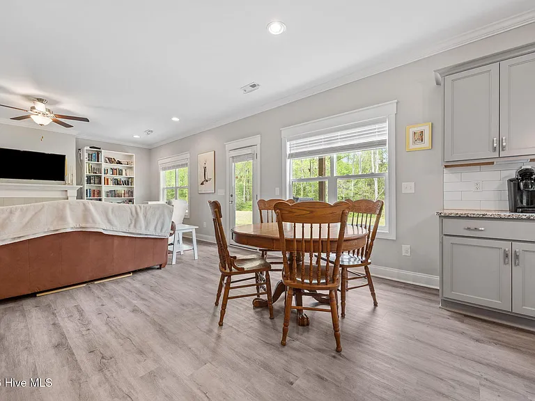 324 Dunston Rd — Photo 19