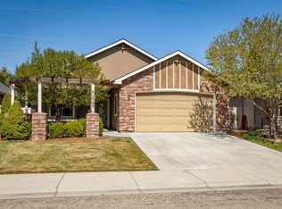 2154 E Swift Water Dr, Meridian, ID 83642