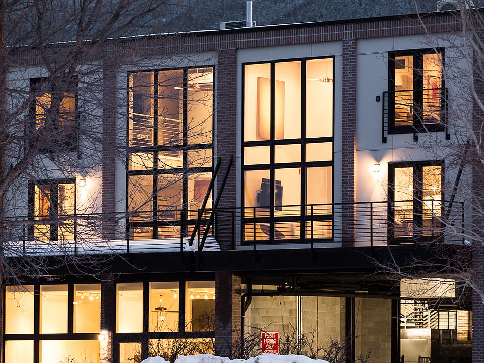 1st image of 152 East Gill Avenue #3