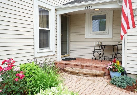2nd image of 4333 Lombardy Ct