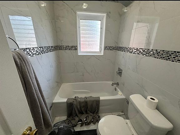 4th image of 56 N 58th St Floor 2