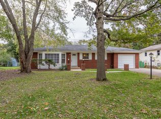 3S240 Ironwood Dr, Glen Ellyn, IL