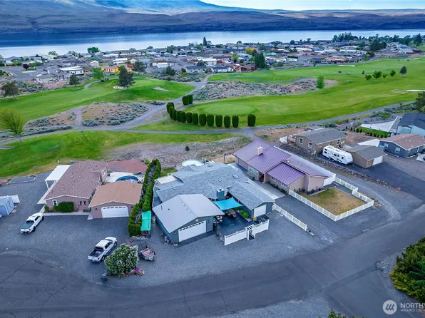 212 Pear Place SW, Mattawa, WA 99349