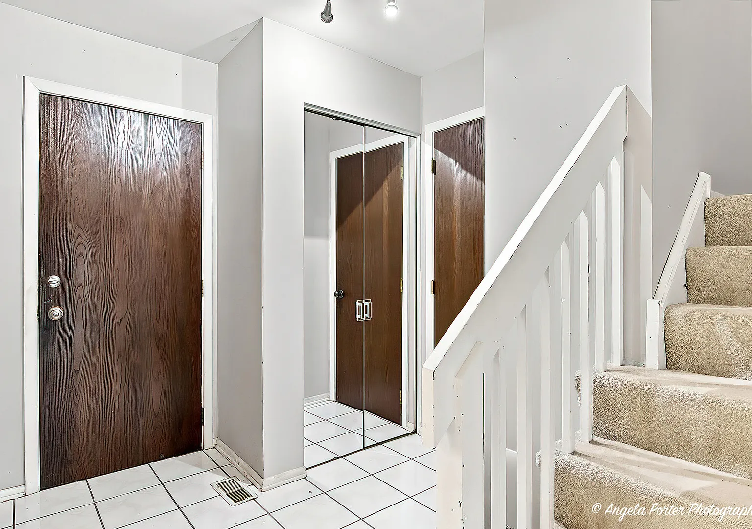 3 bed, 2.5 bath, 1407 sqft, $2,990 — Photo 3