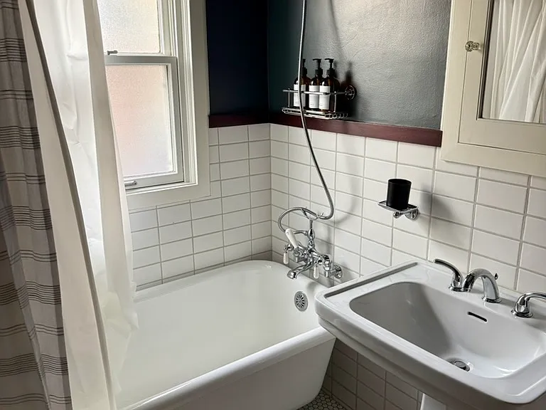 1396 E Michigan Ave — Photo 13