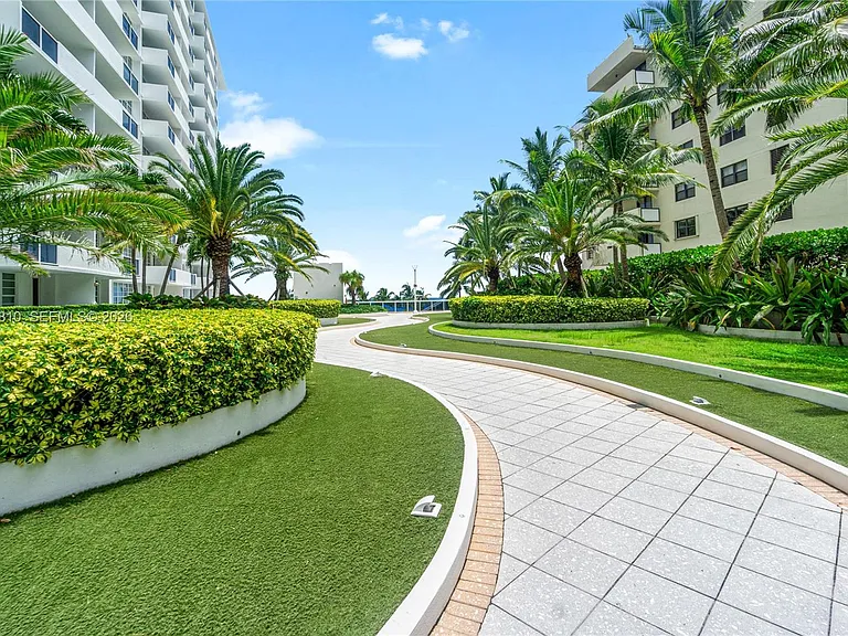 100 Lincoln Rd #314-B — Photo 23