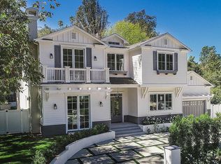 4047 Hayvenhurst Ave, Encino, CA 91436