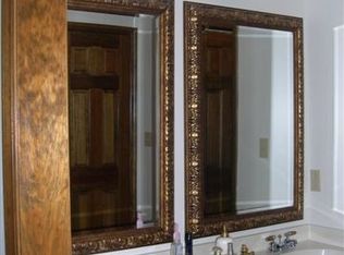 201 Port Royal Dr, Matthews, NC 28105