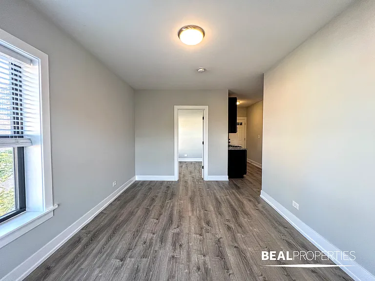 701-715 West Brompton — Photo 5