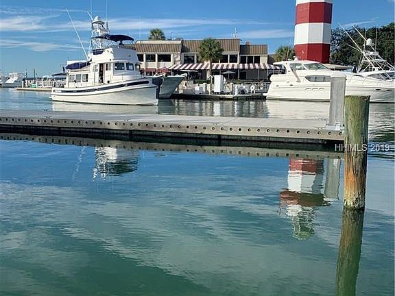 3rd image of 82 Harbour Town Yacht Basin