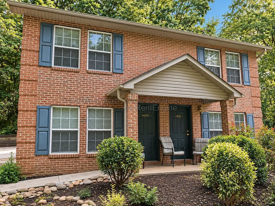 1443 Schoolcraft Way