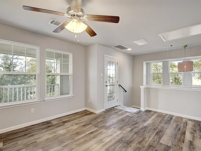518 Stonewood Ln — Photo 19