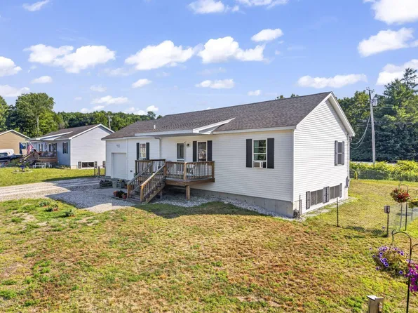 11 Welchville Commons Drive, Oxford, ME 04270
