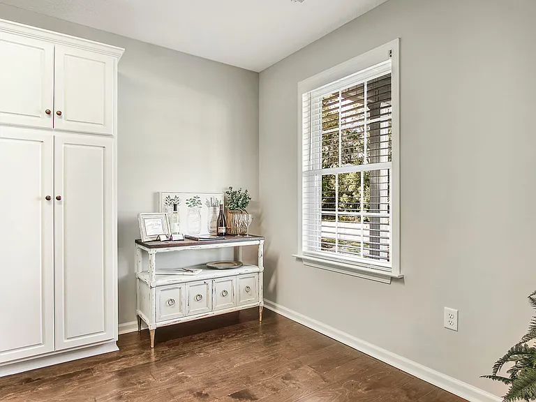 564 Deerchase Ct — Photo 17