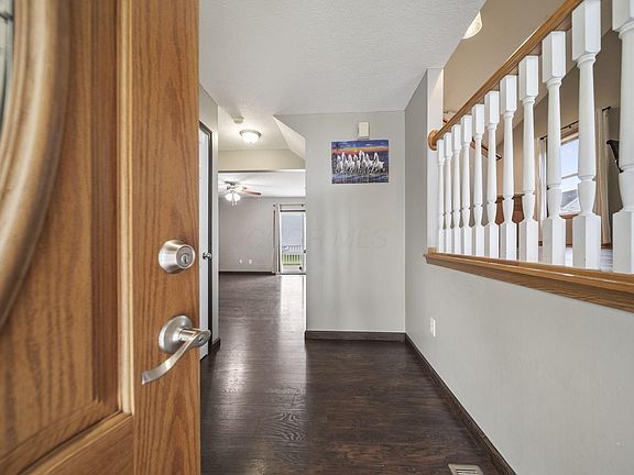 3rd image of 800 Bent Oak Dr