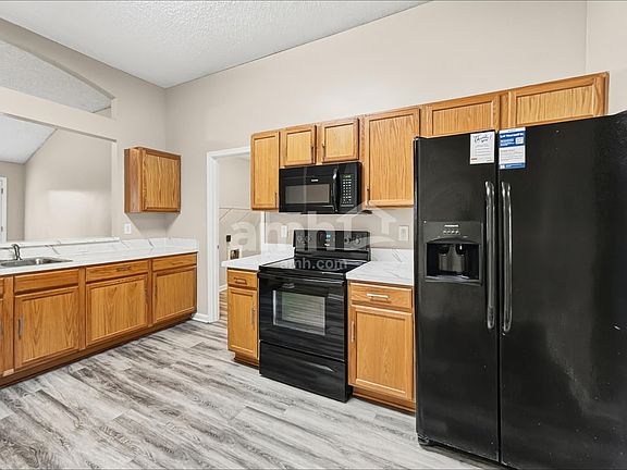3rd image of 2793 Crumplehorn Ln
