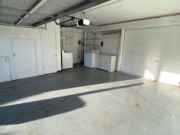 2nd image of 2518 Gates Ave #C