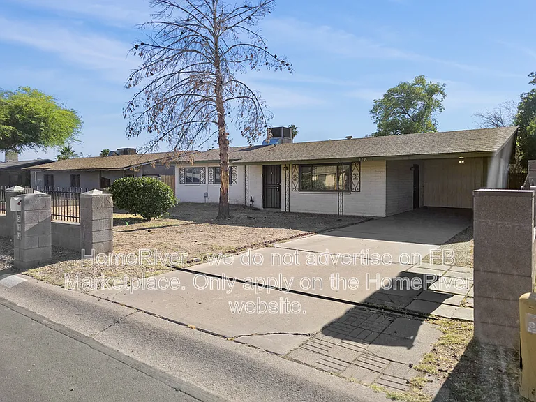 512 S 75th Pl — Photo 3