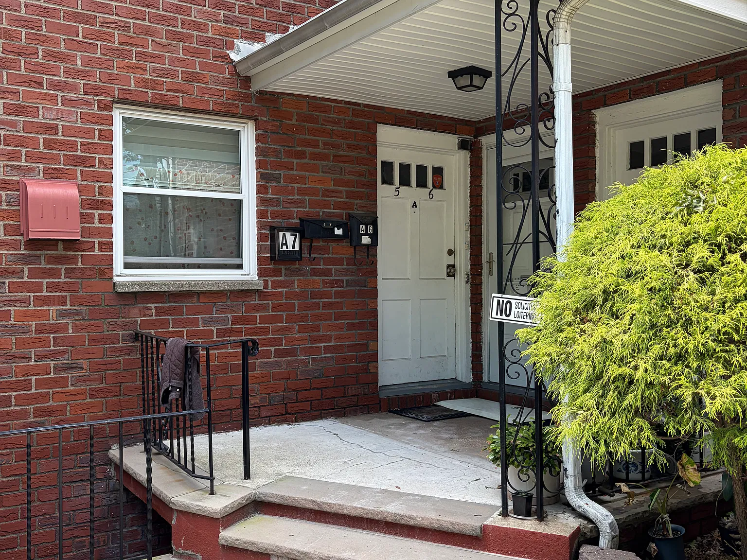 2 bed, $2,300 — Photo 1
