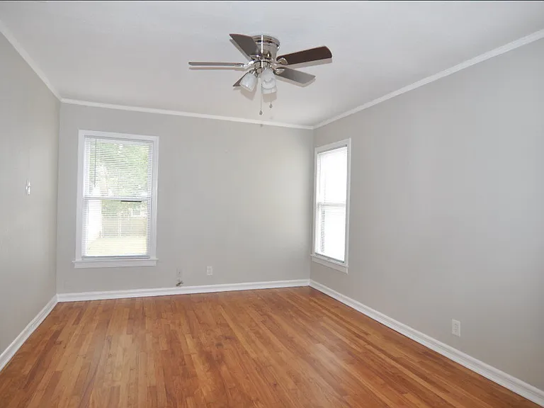 2724 Wayside Ave — Photo 9