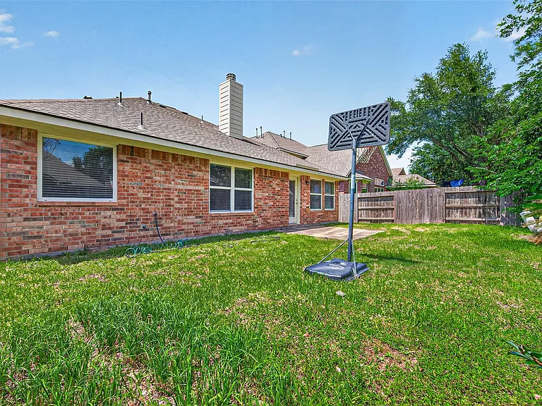 24431 Ranchwood Springs Ln — Photo 34
