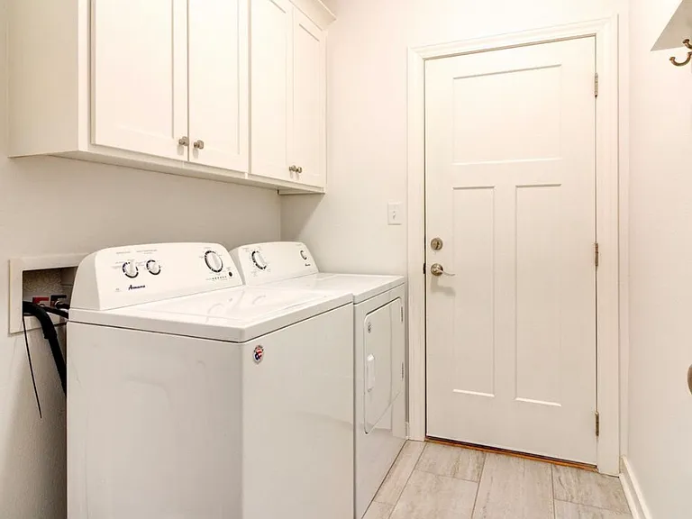 3206 S Izard St — Photo 29