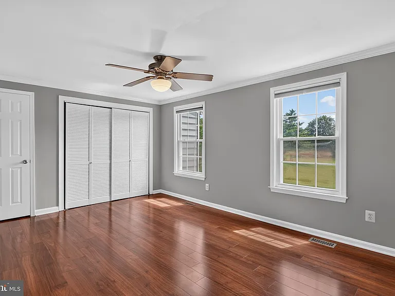 6453 Linleigh Way — Photo 16