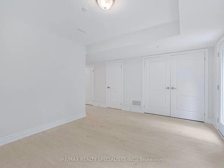 95 Marina Village Dr — Photo 9