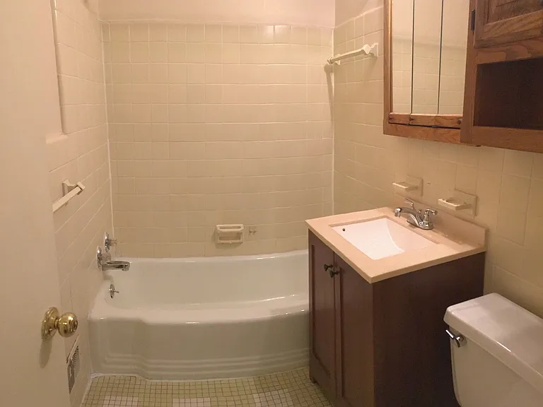 10512 Weymouth St #203 — Photo 7