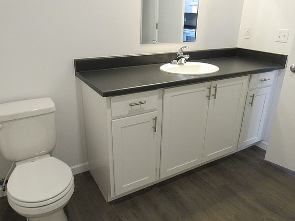 3rd image of 322 5th Ave SE #203