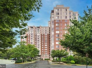 2726 Gallows Rd APT 801, Vienna, VA 22180