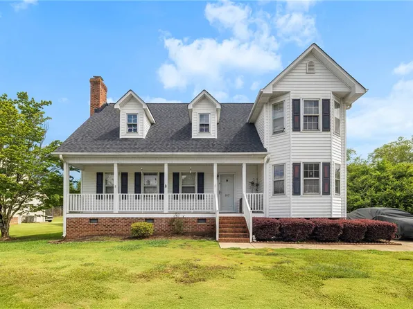 107 Barrington Ct, Easley, SC 29642
