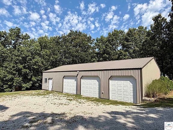 4th image of 21377 Lost Valley Rd