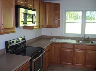 135 Barnes Rd, Moriches, NY 11955