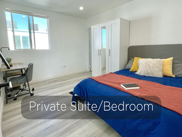 1476 W 35th St — Photo 31