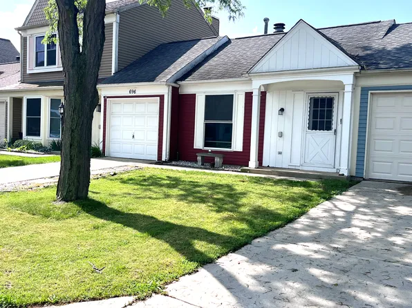 696 Grant Cir, Hanover Park, IL 60133