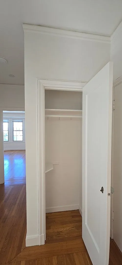 2065 California Street (7061r) — Photo 3