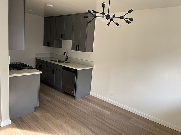 3rd image of 4327 Lankershim Blvd APT 5