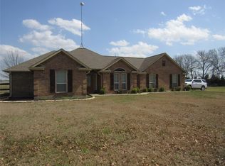 10845 E Line Rd, Trenton, TX 75490