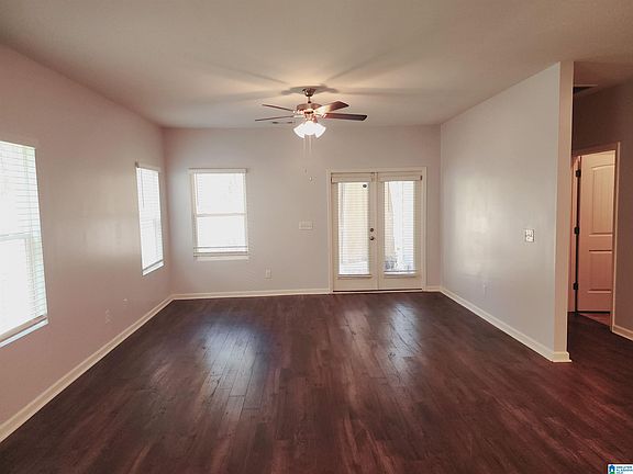 5th image of 216 Chelsea Park Rd