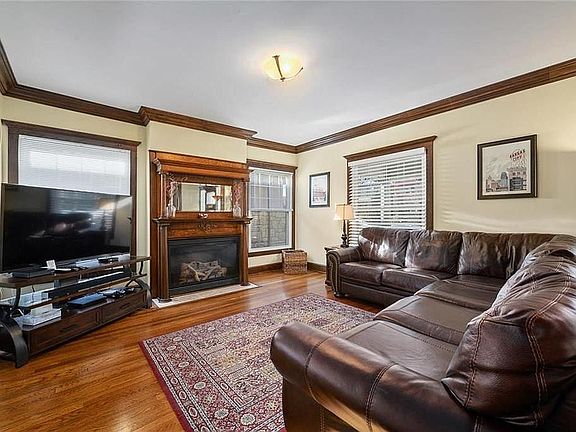 4th image of 3819 Walnut St
