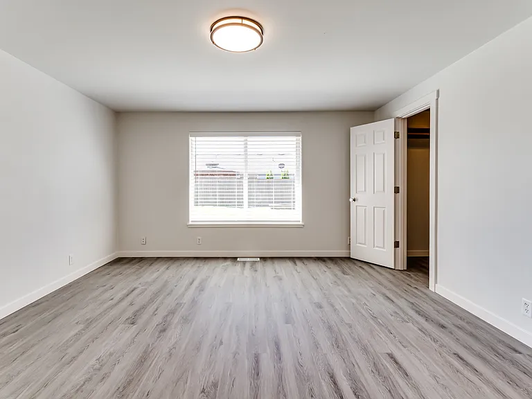 6084 Rombauer Rd — Photo 14