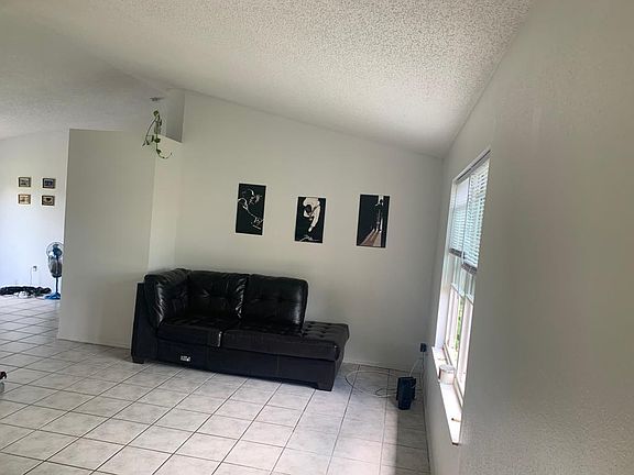 4th image of 539 Galilean Ave SE