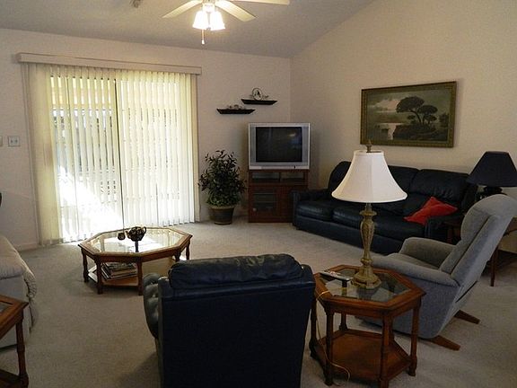 2nd image of 2926 Fox Run Ct