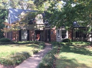 1 Treebrook Ln, Saint Louis, MO 63124