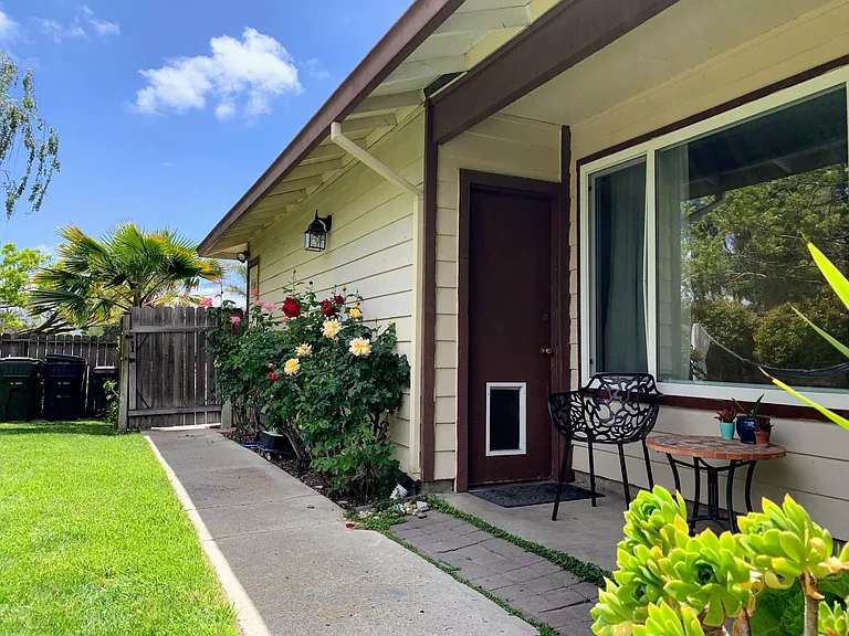 5490 Scenic Ave — Photo 4