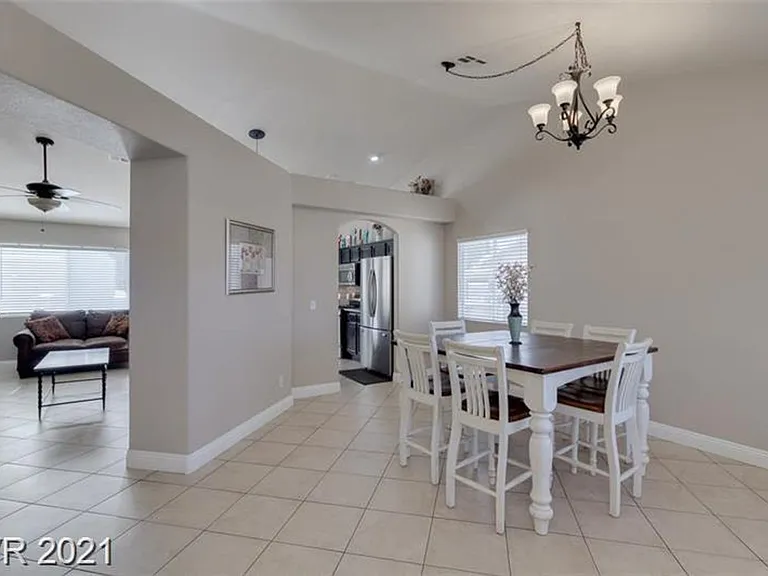 437 Waterwheel Falls Dr — Photo 2