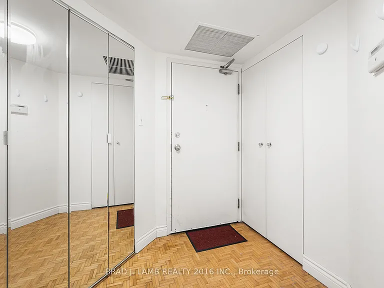 1001 Bay St #2709 — Photo 2