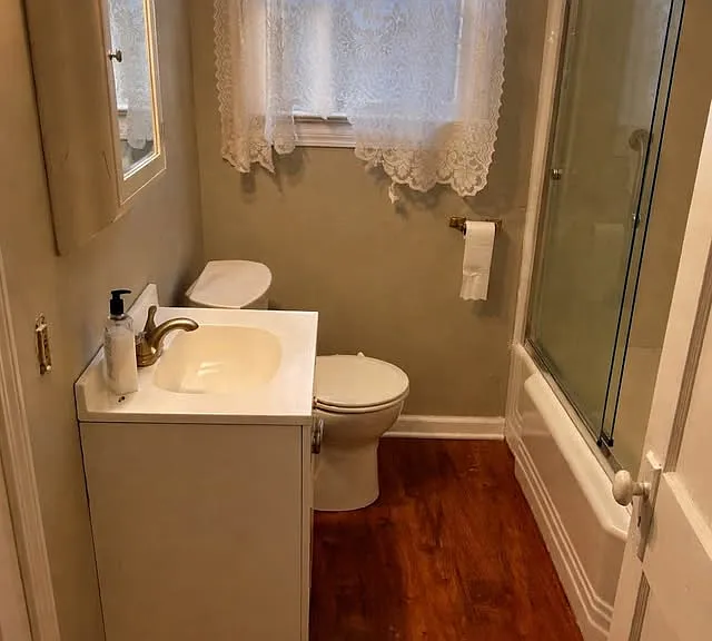 1315 Holly Ave — Photo 8