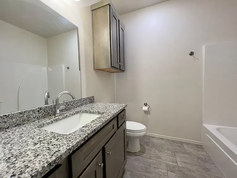 1118 N 7th St — Photo 12